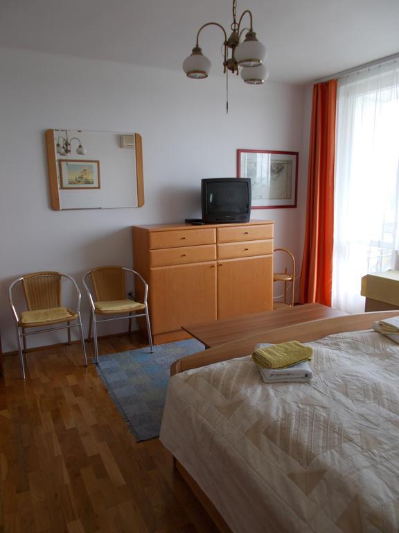 Liliom Apartmán Balatonfured